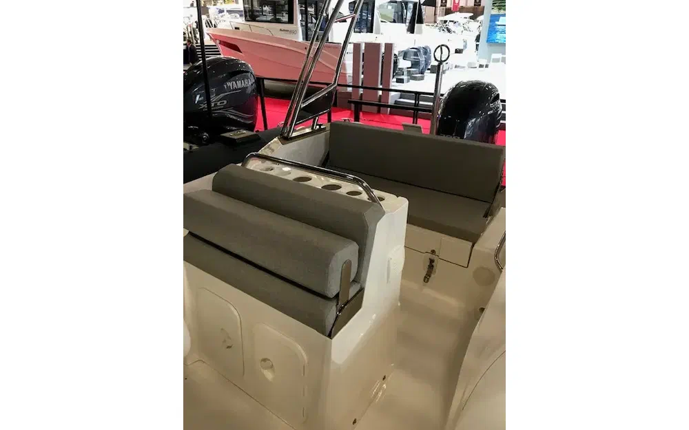 slider 5 Capelli Tempest 700