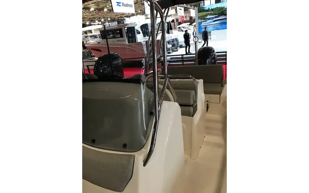 slider 8 Capelli Tempest 700