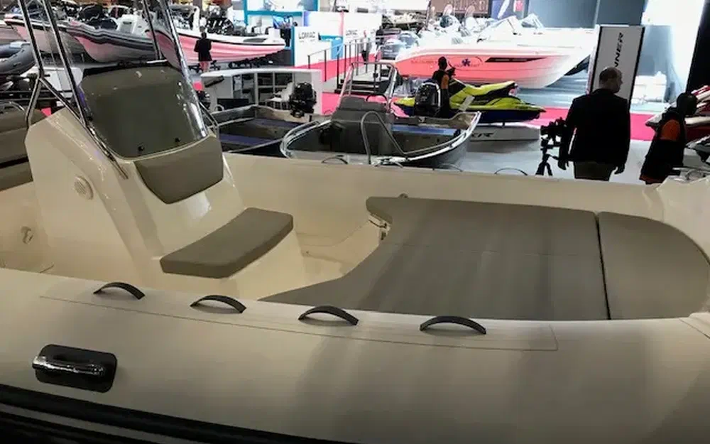 slider 10 Capelli Tempest 700