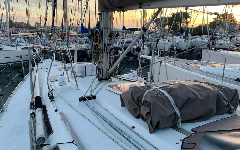 slider 27 Jeanneau Sun Odyssey 44