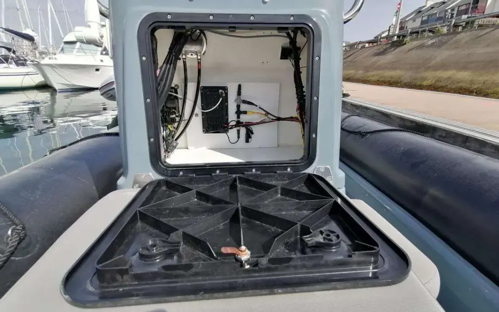 slider 16 Bombard Explorer 700 Neo