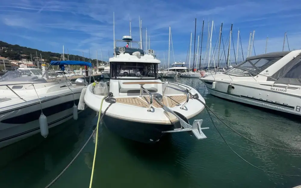slider 2 Beneteau Barracuda 9