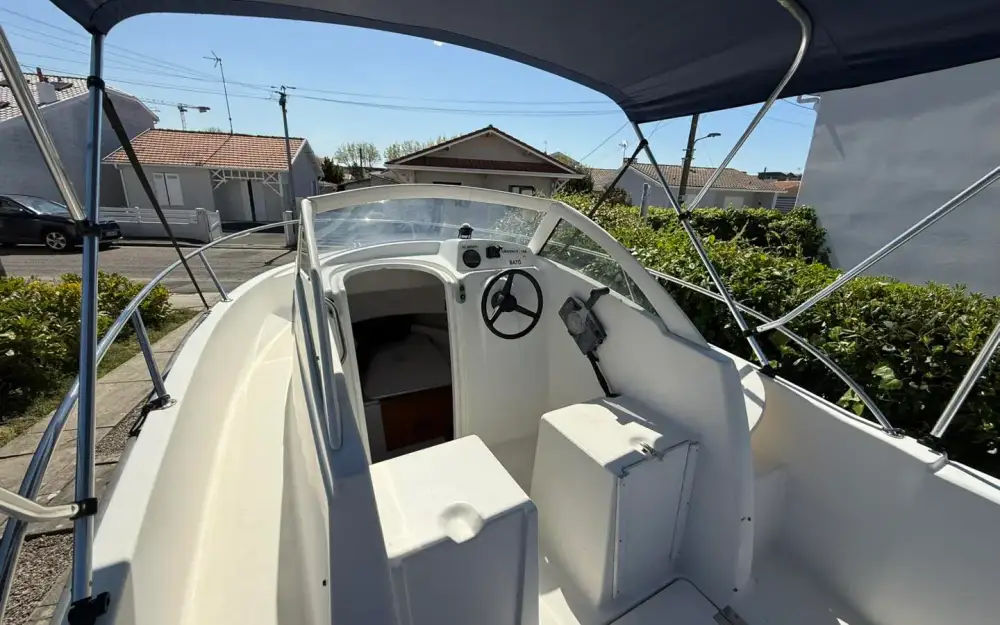 slider 1 Beneteau Ombrine 550
