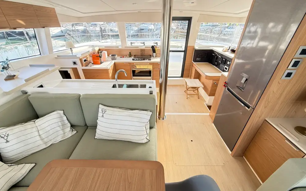 slider 3 Bali Catamarans Bali 4.2