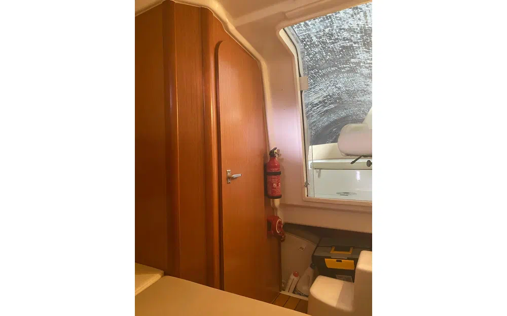 slider 9 Jeanneau Cap Camarat 755