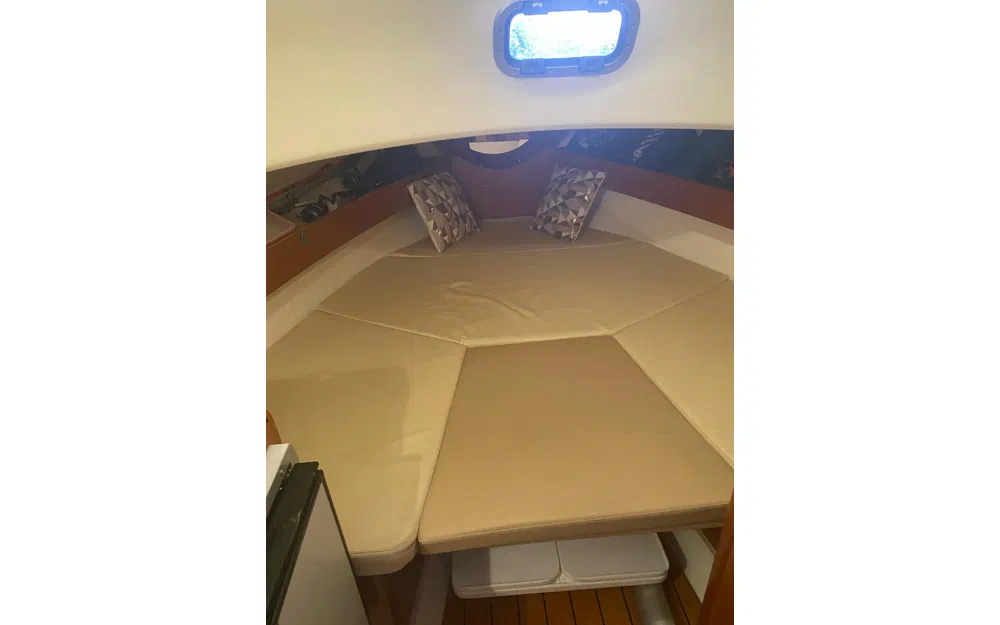 slider 11 Jeanneau Cap Camarat 755