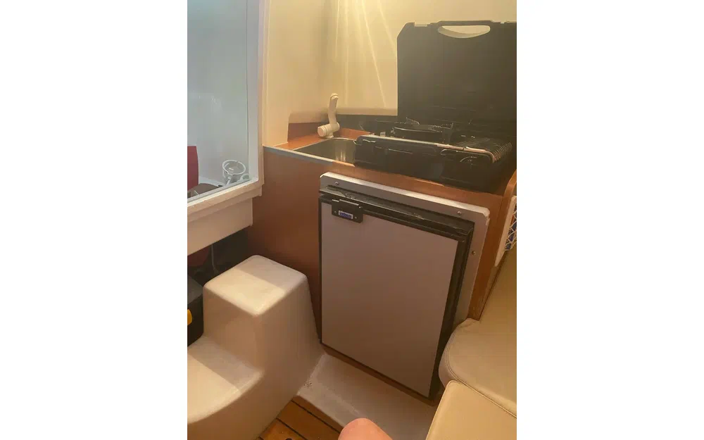 slider 8 Jeanneau Cap Camarat 755