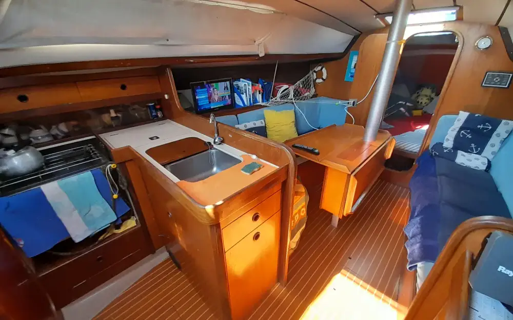 slider 1 Beneteau First 325
