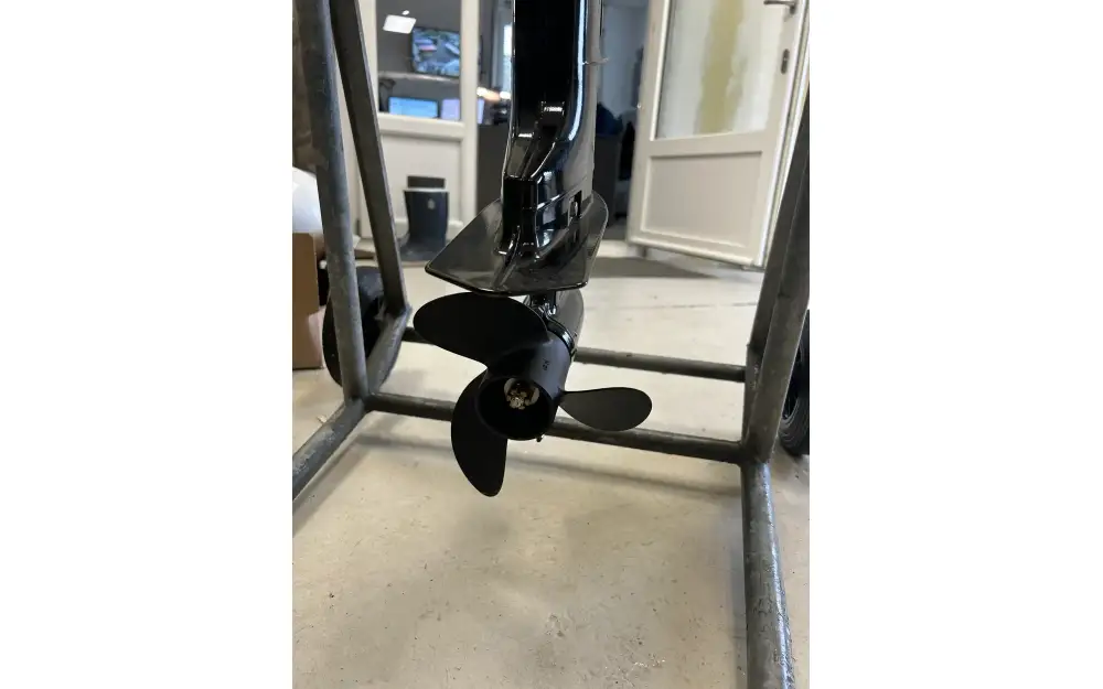 slider 2 Mercury F6 MLH