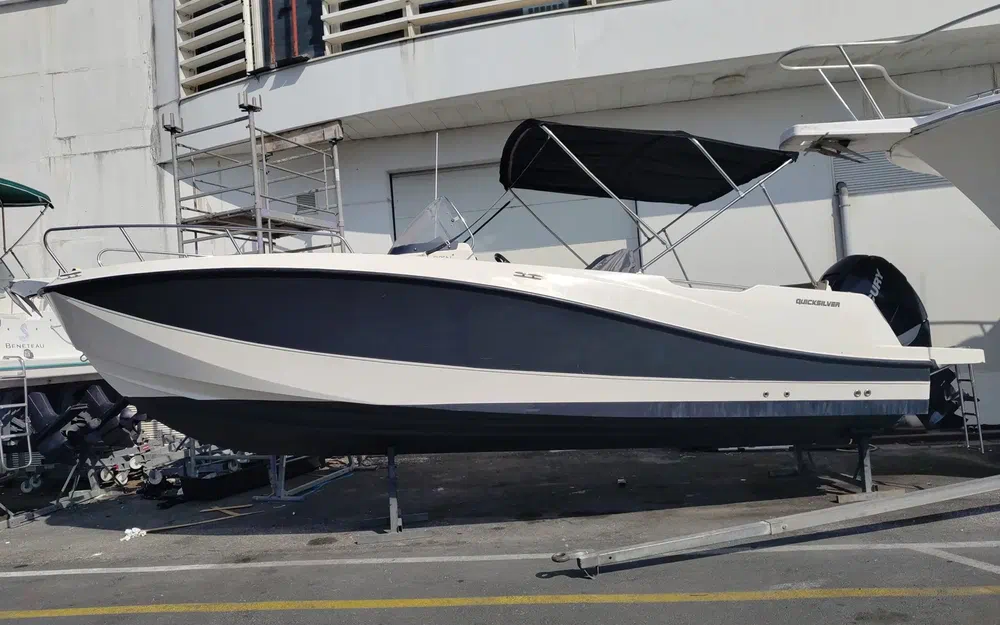 slider 1 Quicksilver Activ 755 Open