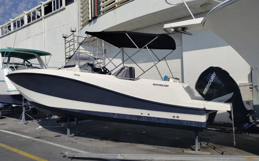 slider 0 Quicksilver Activ 755 Open