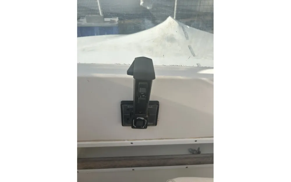 slider 10 Jeanneau Leader 650 - null