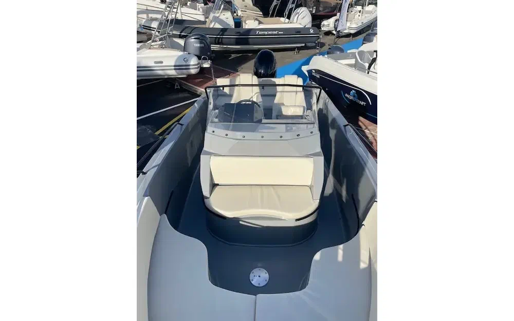 Pacific CraftPacific Craft 695