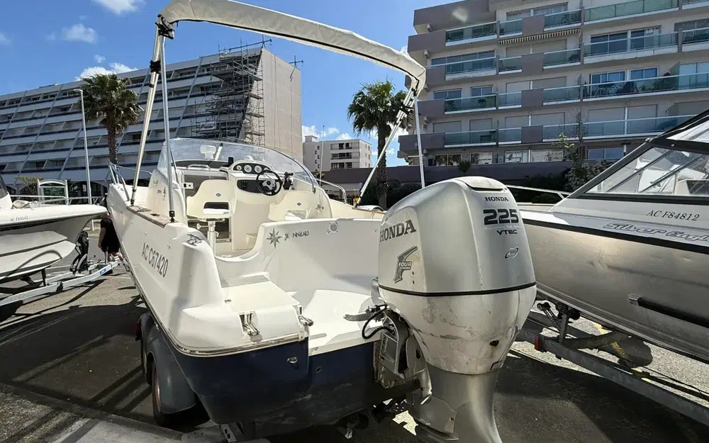 slider 10 Jeanneau Cap Camarat 755