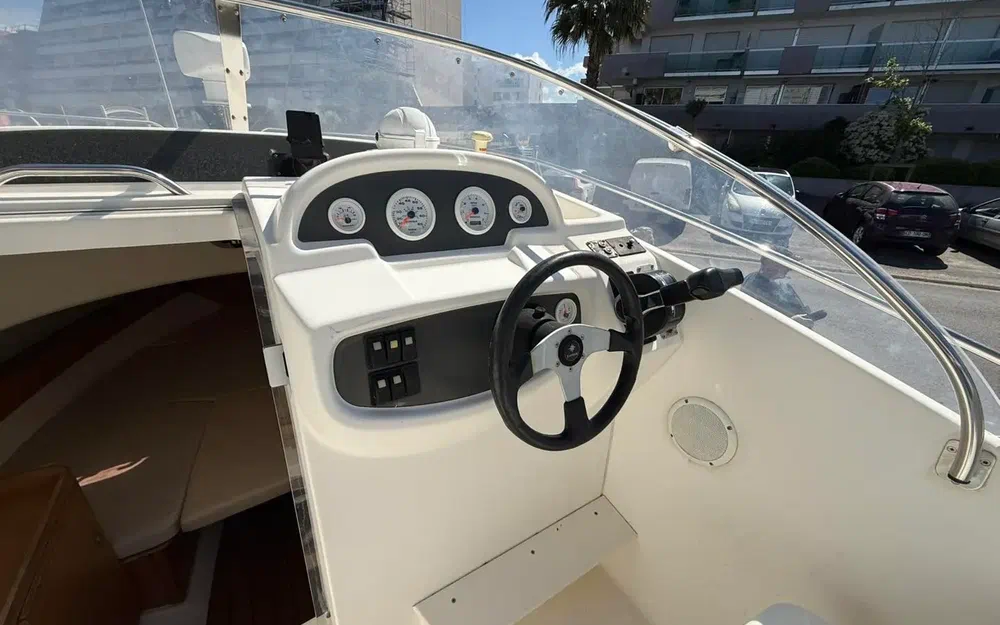 slider 13 Jeanneau Cap Camarat 755