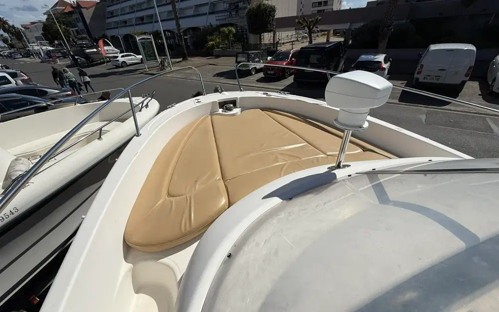 slider 6 Jeanneau Cap Camarat 755