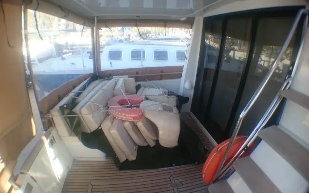 slider 2 Beneteau Swift Trawler 44