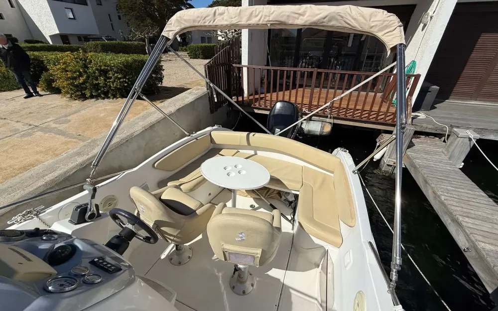 slider 9 Beneteau Flyer 750 Sun Deck - null