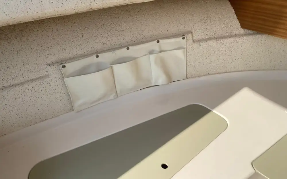 slider 14 Quicksilver  640 Pilothouse