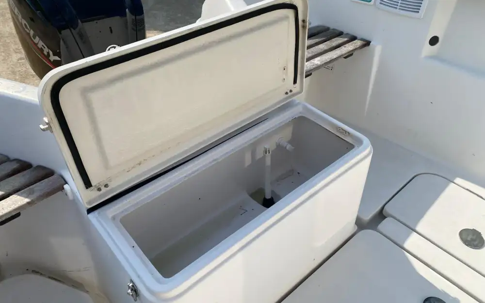 slider 15 Quicksilver  640 Pilothouse
