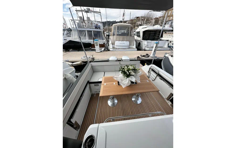 slider 9 Jeanneau Cap Camarat 9.0 WA