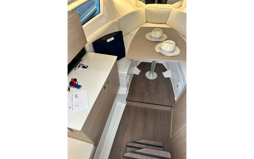 slider 8 Jeanneau Cap Camarat 9.0 WA