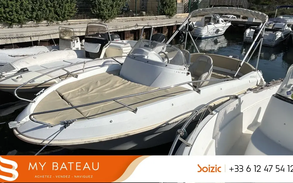 slider 0 Beneteau Flyer 550 - null