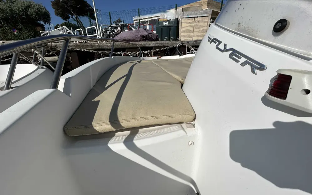 slider 9 Beneteau Flyer 550 - null