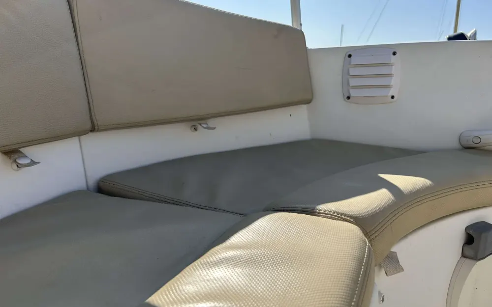 slider 10 Beneteau Flyer 550 - null