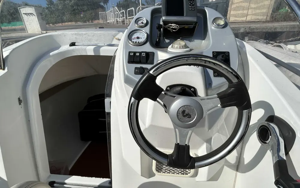 slider 12 Beneteau Flyer 550 - null