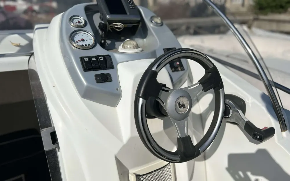 slider 13 Beneteau Flyer 550 - null