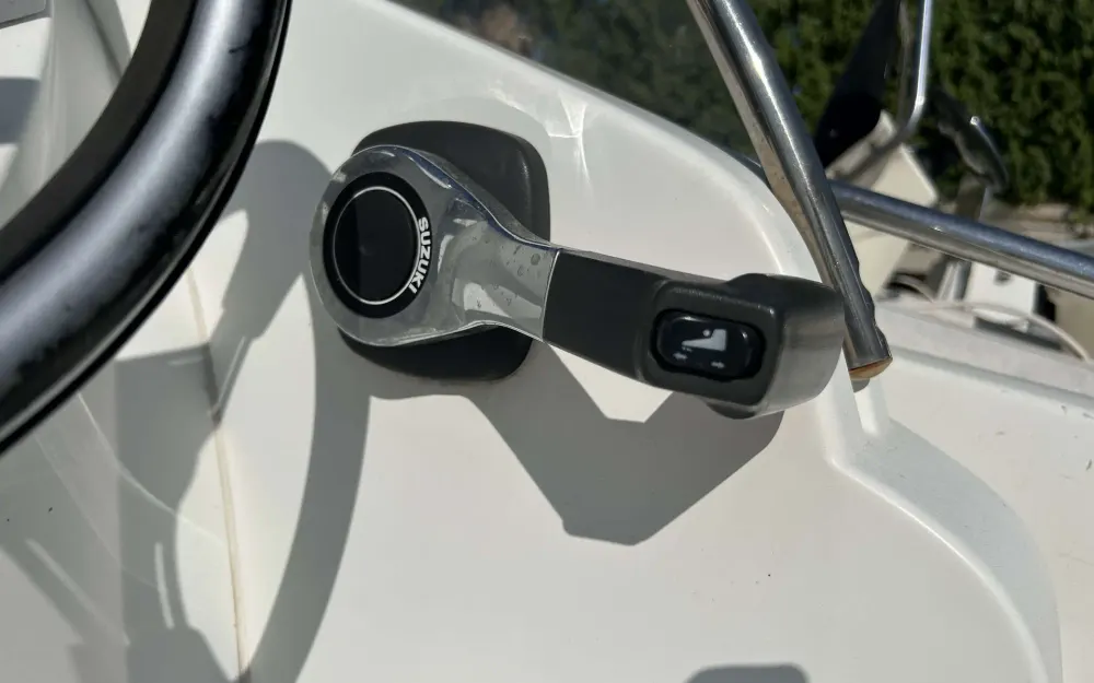 slider 15 Beneteau Flyer 550 - null