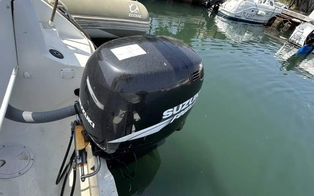 slider 18 Beneteau Flyer 550 - null