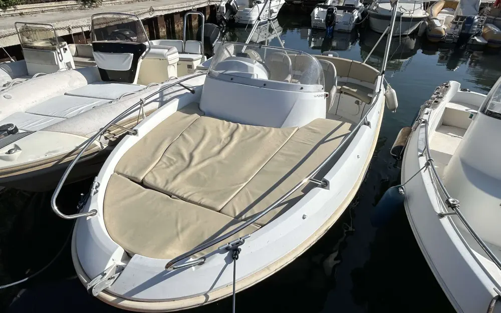 slider 2 Beneteau Flyer 550 - null
