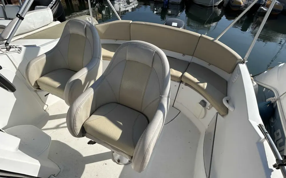 slider 5 Beneteau Flyer 550 - null
