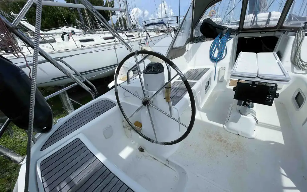 slider 9 Jeanneau Sun Odyssey 40