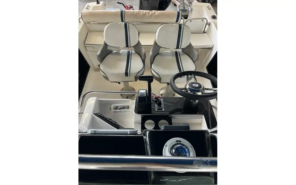 slider 20 White Shark  255
