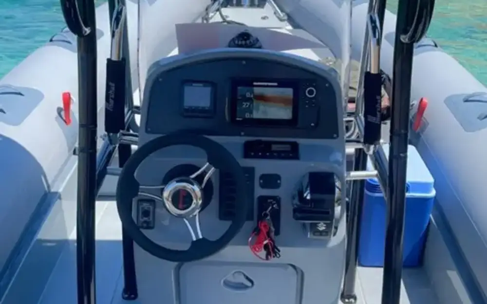 slider 6 Marshall M6 Touring