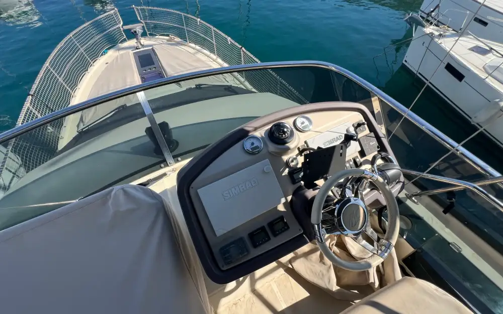 slider 11 Beneteau Monte Carlo 5
