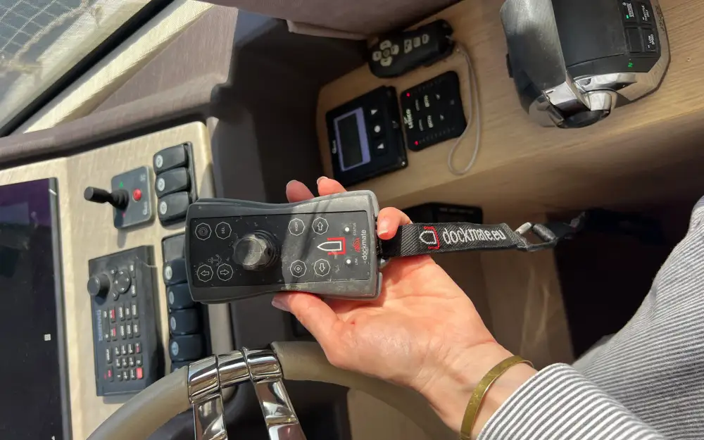 slider 13 Beneteau Monte Carlo 5