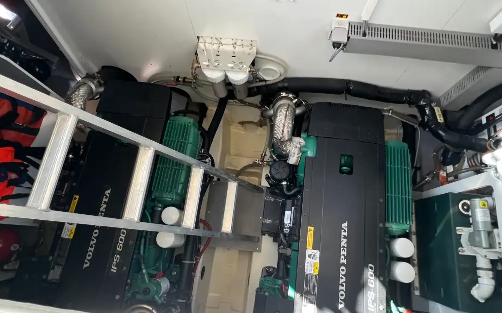 slider 15 Beneteau Monte Carlo 5