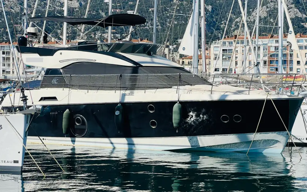 slider 0 Beneteau Monte Carlo 5
