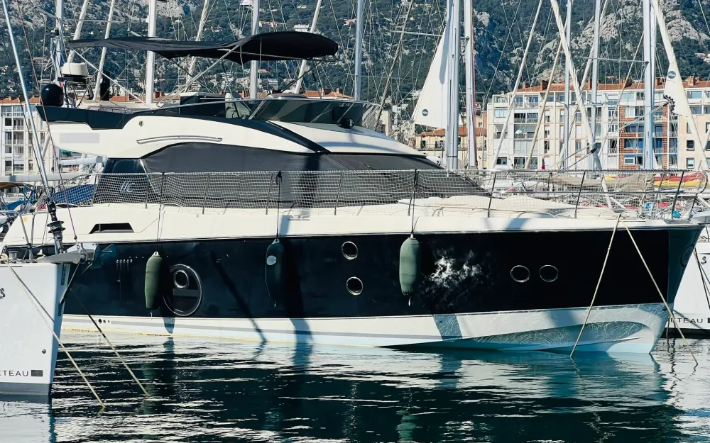 slider 0 Beneteau Monte Carlo 5 - null