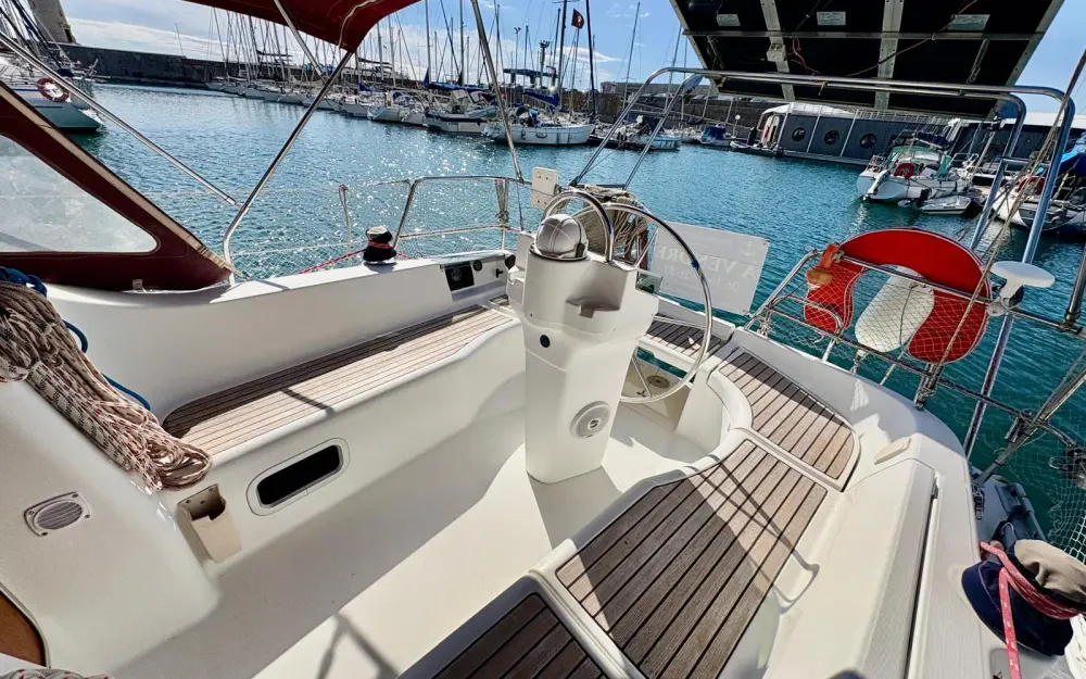slider 4 Beneteau Oceanis 331 Clipper