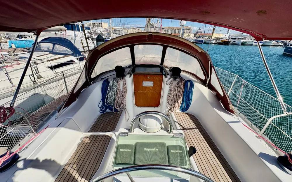 slider 3 Beneteau Oceanis 331 Clipper