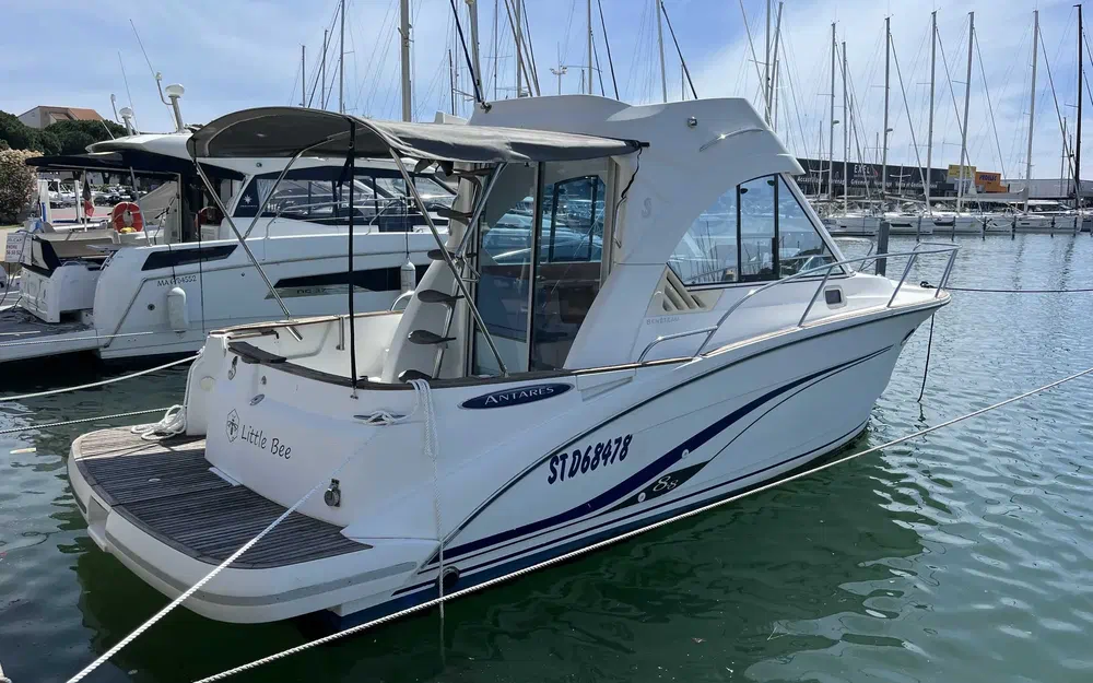 BeneteauAntares 8.8