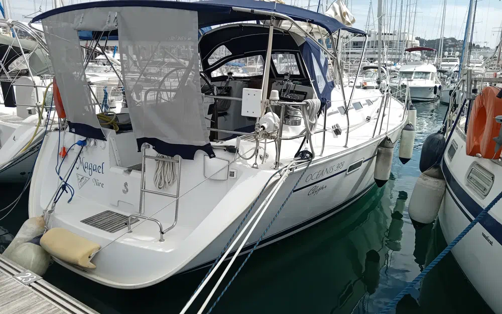 slider 9 Beneteau Oceanis 393 Clipper