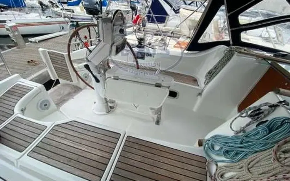 slider 1 Beneteau Oceanis 393 Clipper - null