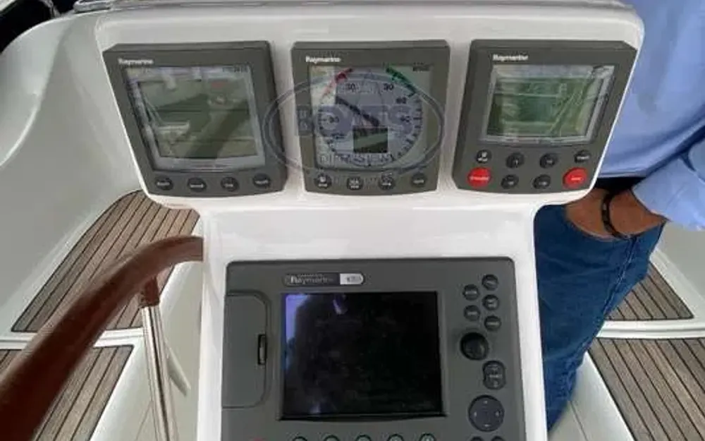 slider 2 Beneteau Oceanis 393 Clipper - null