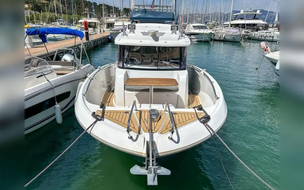 slider 4 Beneteau Barracuda 9 Fly